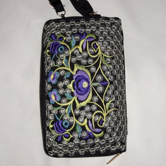 Colorfully Embroidered Cell/Wallet - Picture 3 of 7